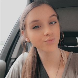 Meet your Posher, Breanne